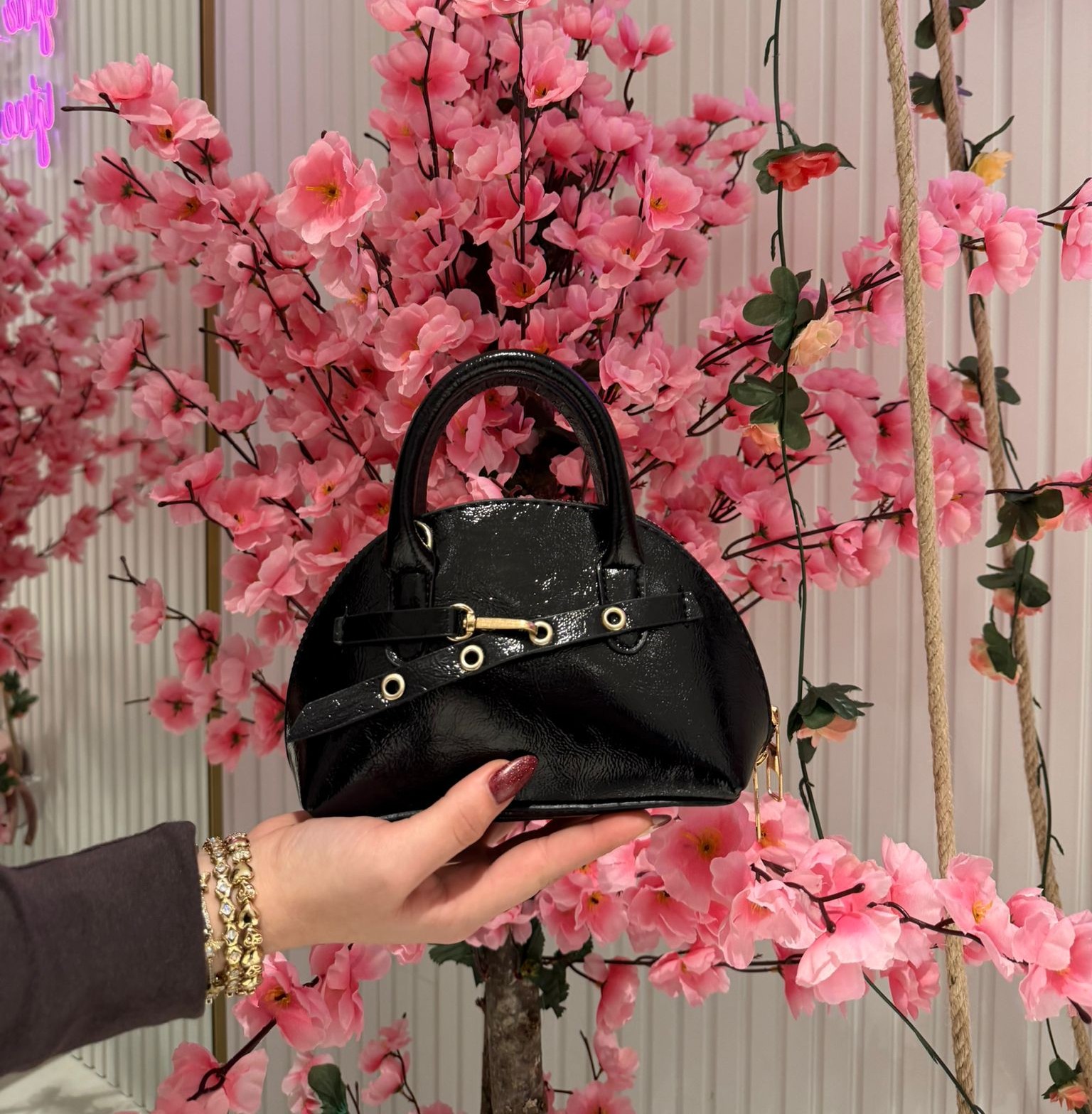 Şık ve Küçük El Çantası Siyah (Ürün No:9)