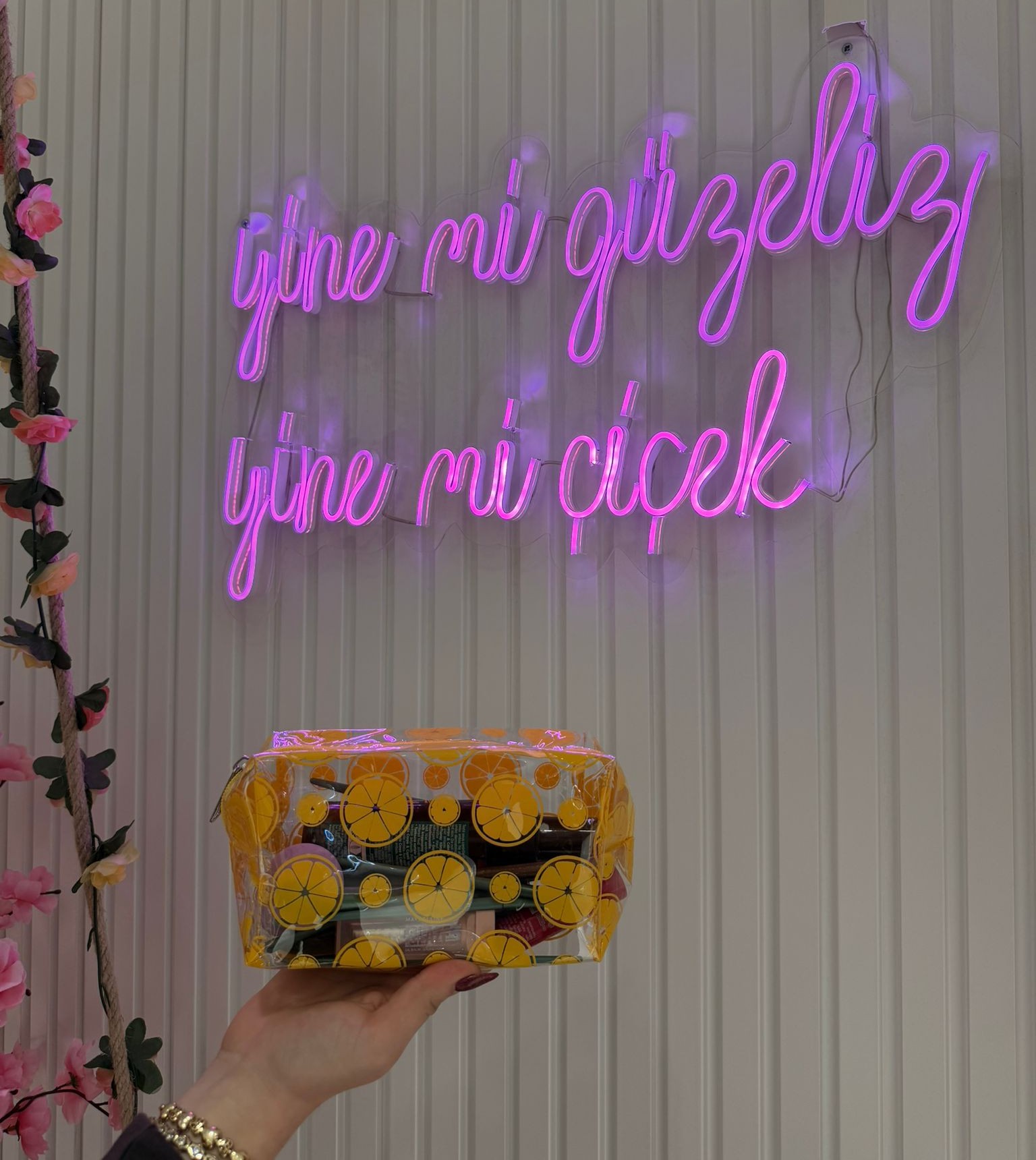 Baskılı Neon Makyaj Çantası Limonlu (Ürün No:69)