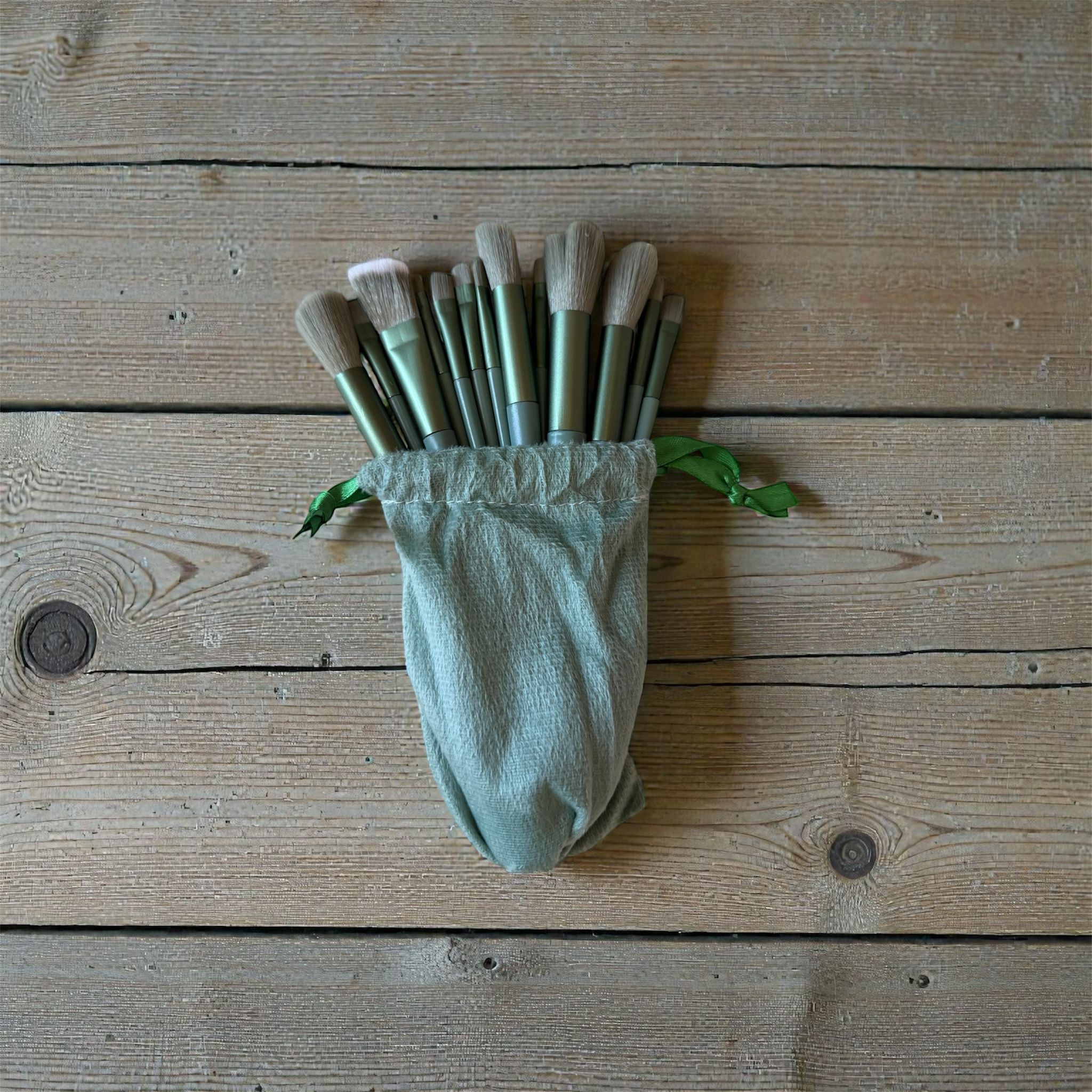 13’lü Makyaj Fırça Seti (Ürün No:104)