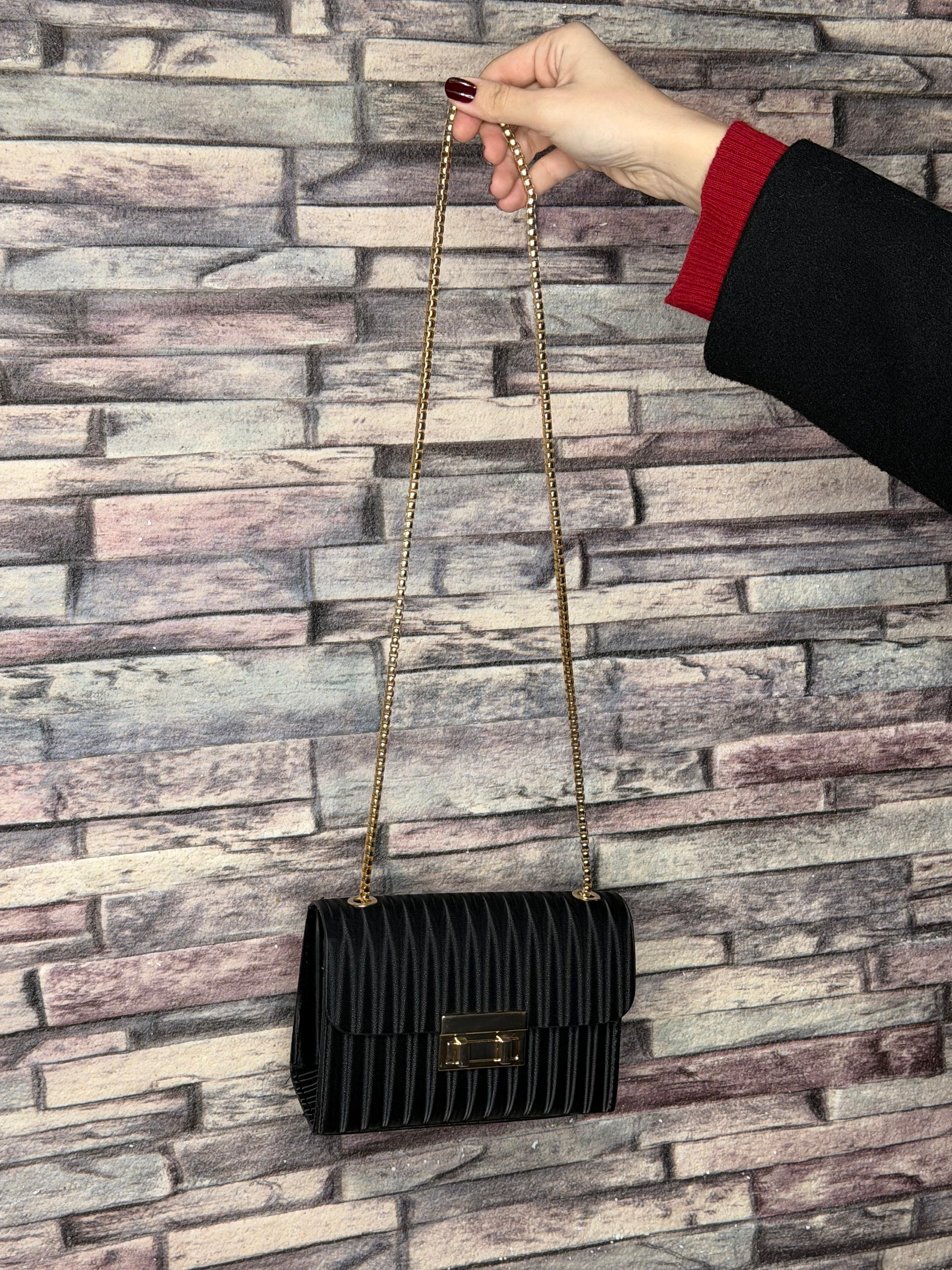 Siyah Zincir Askılı Baget Çanta (Ürün No:21)