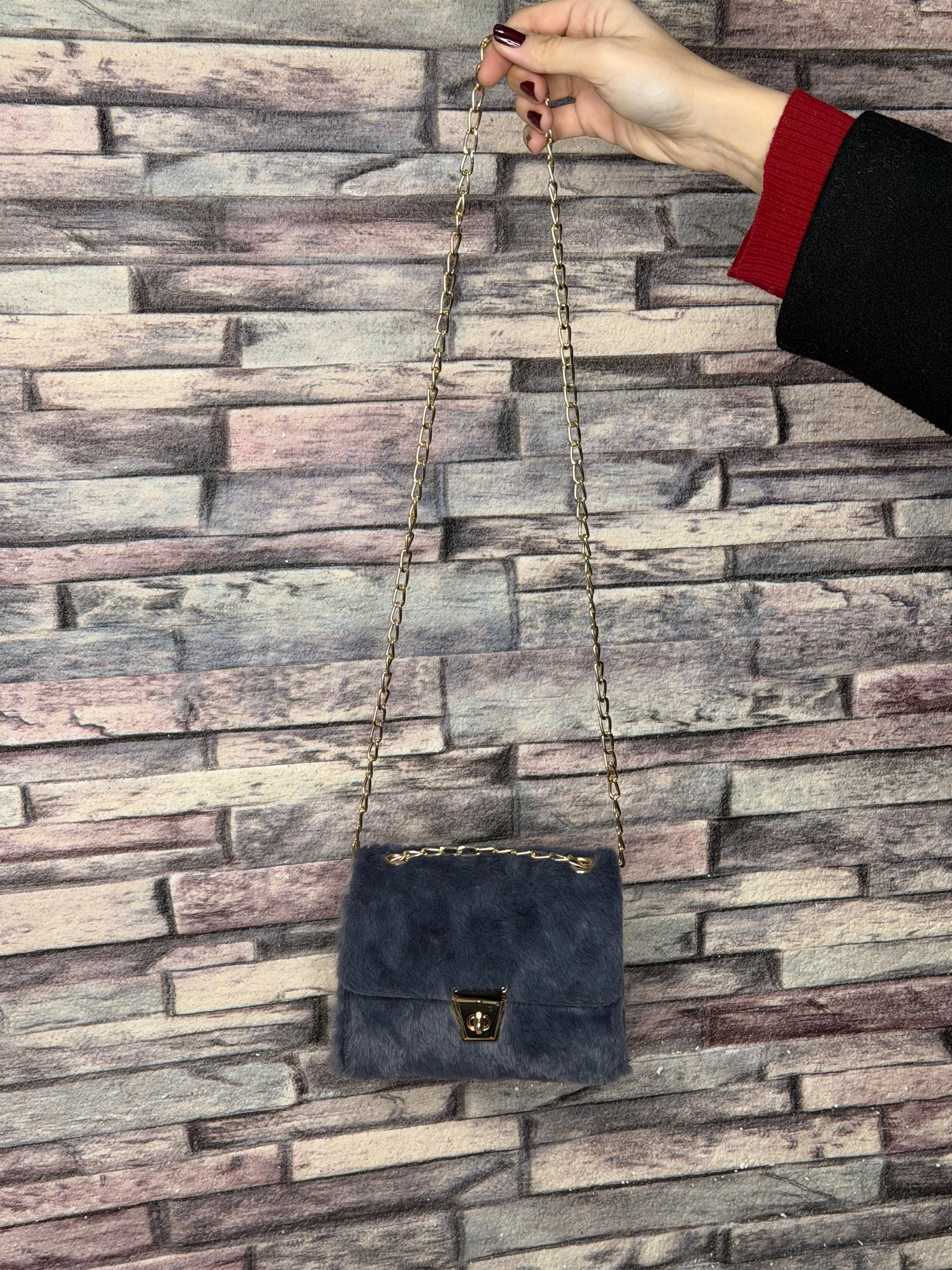 Gri Peluş Askılı Baget Çanta (Ürün No:92)