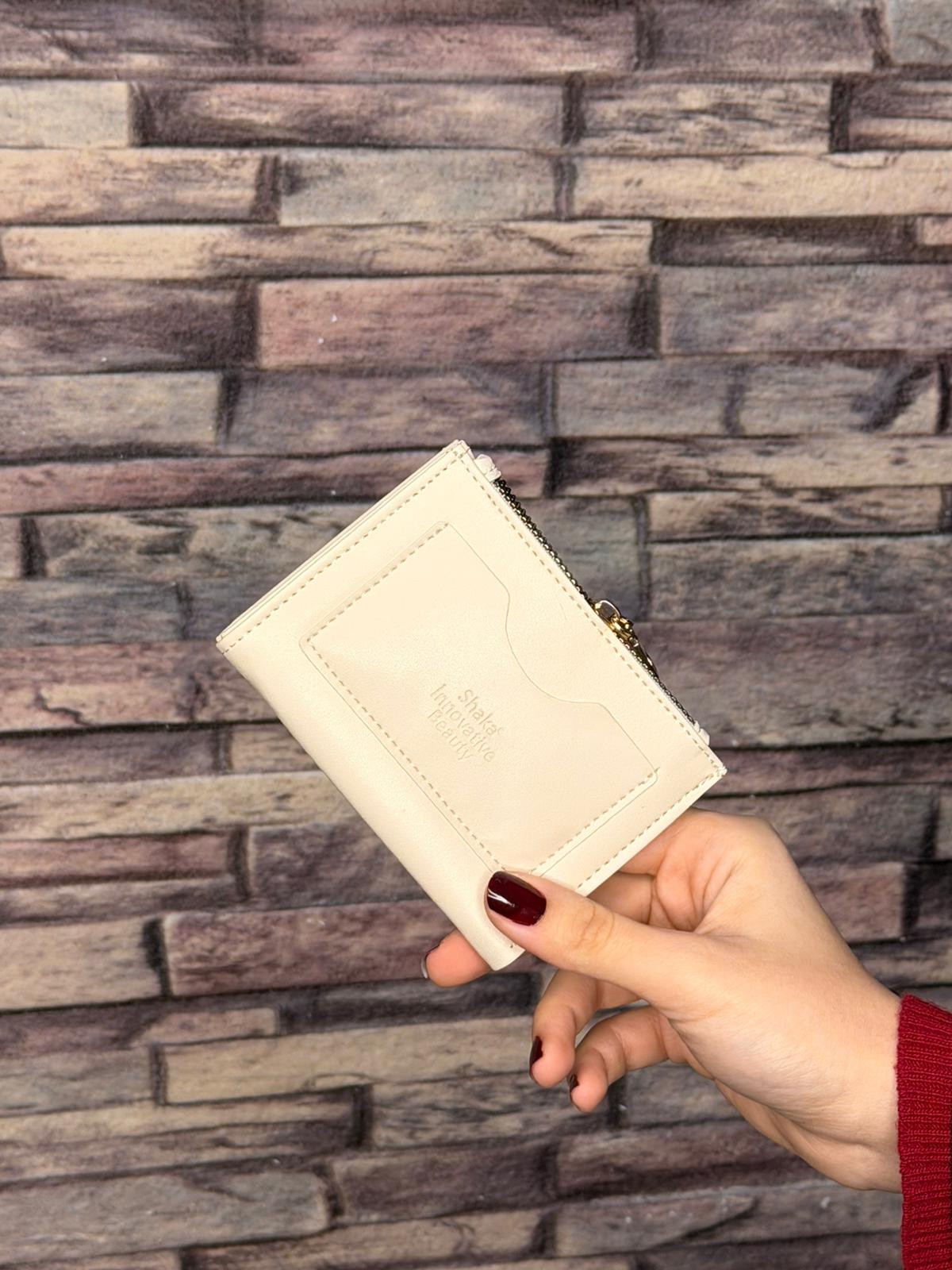 Krem Kadın Çıtçıtlı Kartlık